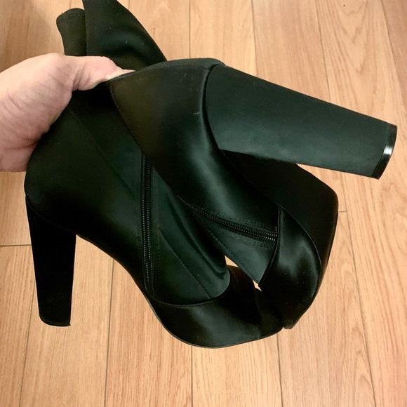 Steve Madden Fabric Open Toe Heel Boot, 9 - Picture 6 of 7